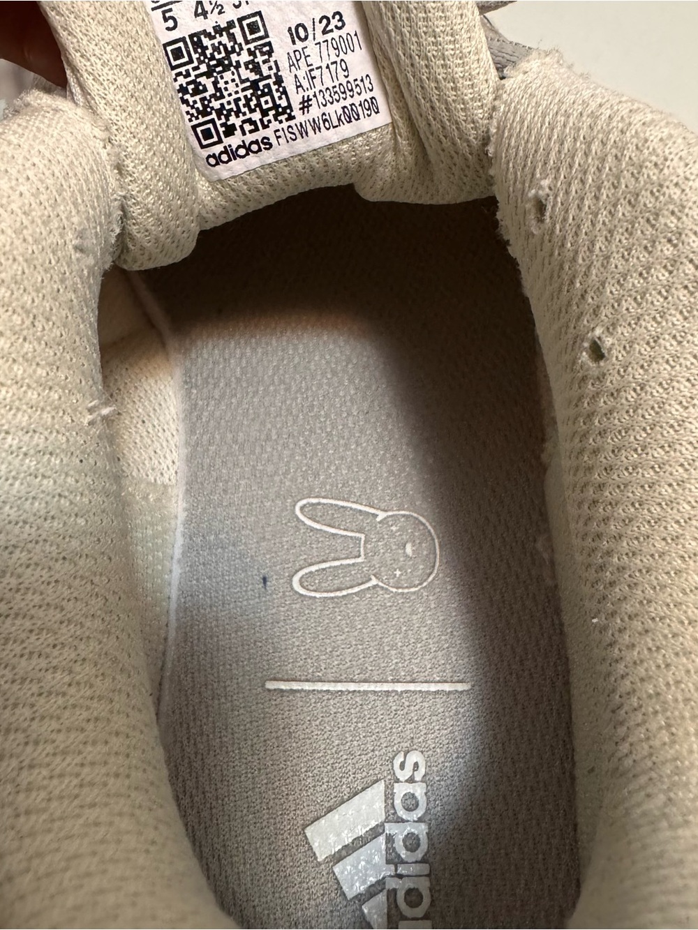 adidas Bad Bunny Response CL Shoe Box - White & Black - Picture 8 of 8
